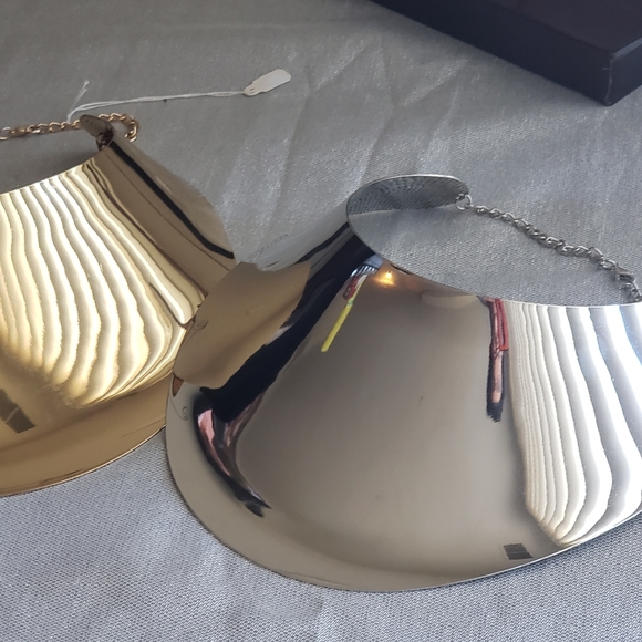 Chocker - Picture 2 of 3